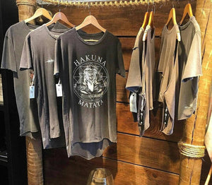 x Dress T-shirt / Blusão Hakuna Matata - Hippeei